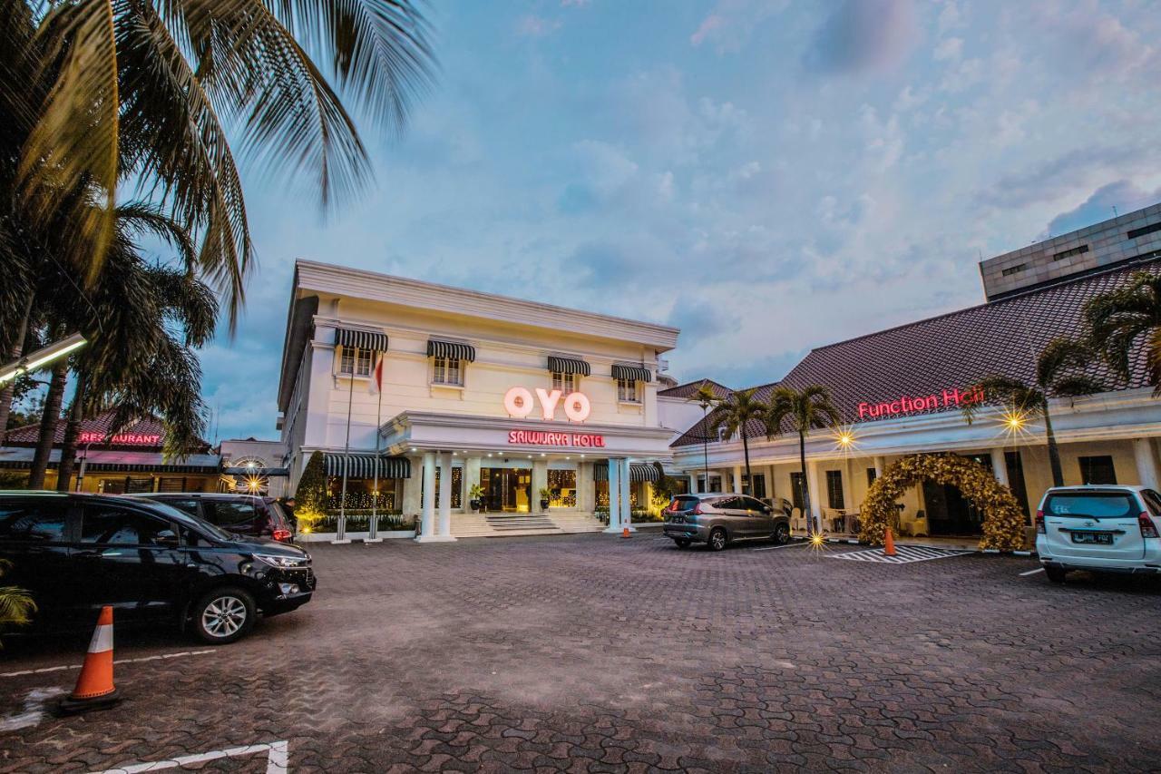 Capital O 534 Sriwijaya Hotel Jacarta Exterior foto